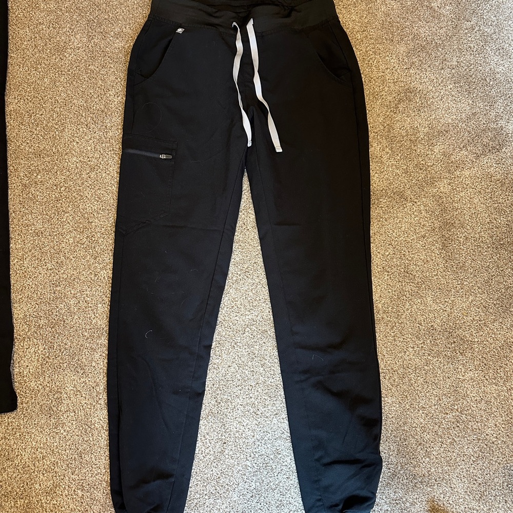 Figs woman’s Technical Collection Black Pants size small tall